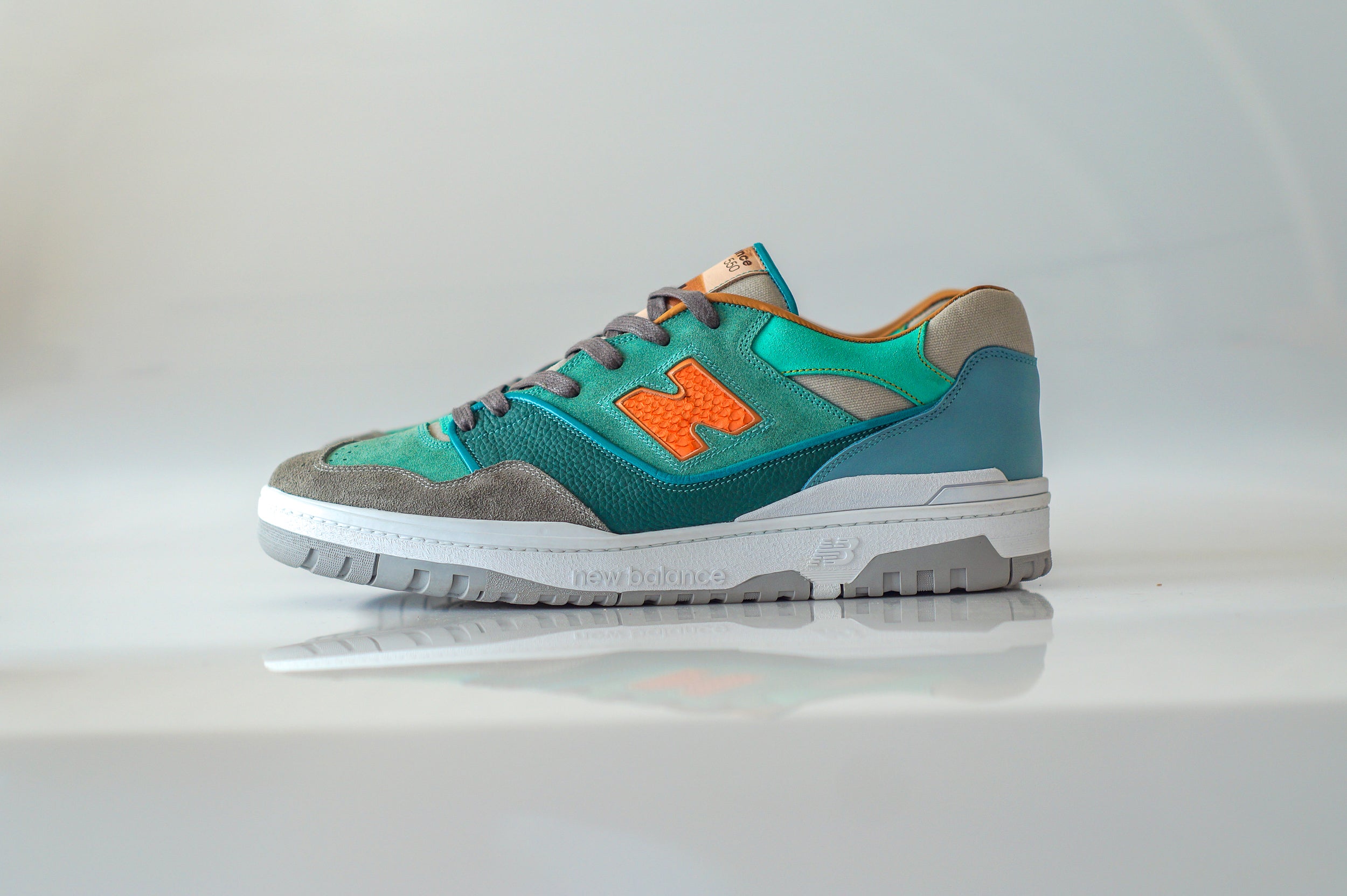 New Balance 550 Calcium BBW550VG | SneakerNews.com